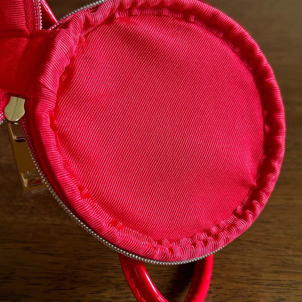 MARC JACOBS Mini 4 Inch Red Patent Leather Crossbody Round Circle Canteen Bag - Picture 7 of 9
